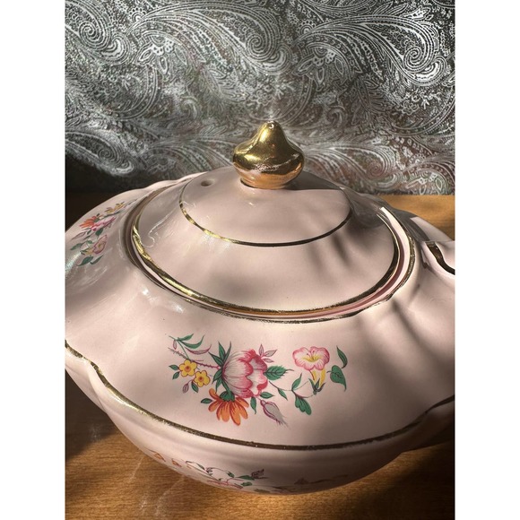 Vintage pink Sadler teapot with bouquets of flowers - Picture 6 of 10